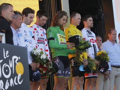 Cyklisti si uctili obete krvavého útoku v Nice