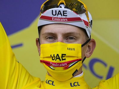 Tadej Pogačar v žltom drese lídra Tour de France
