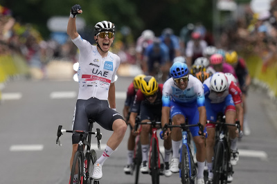 Tadej Pogačar sa stal víťazom 6. etapy Tour de France