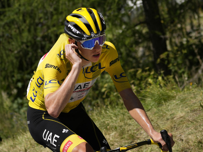 Tadej Pogačar počas 11. etapy Tour de France