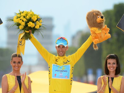 Vincenzo Nibali sa triumfom na Tour zapísal do histórie