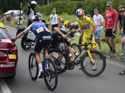Wout van Aert po páde počas 5. etapy Tour de France
