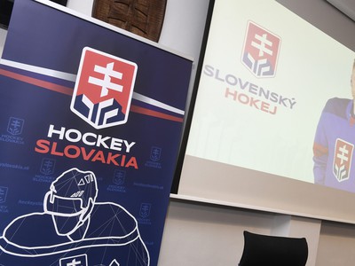 Tlačová konferencia Slovenského zväzu ľadového hokeja (SZĽH) a Trenčianskeho samosprávneho kraja (TSK) na tému rozvojový projekt vzorového Hokejového Regiónu Trenčín.