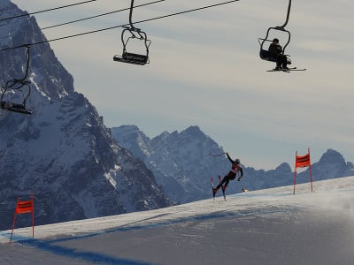 Americká lyžiarka Mikaela Shiffrinová počas tréningu zjazdu v talianskom stredisku Cortina d´Ampezzo