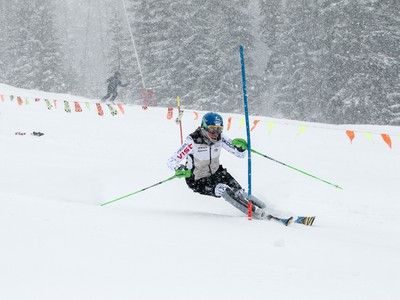 Zjazdová lyžiarka Veronika Velez-Zuzulová počas slalomového tréningu v Jasnej