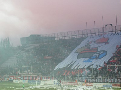 Choreo fanúšikov Trnavy počas derby so Slovanom