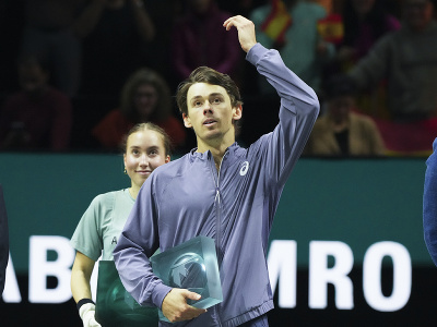 Alex de Minaur s trofejou za druhé miesto