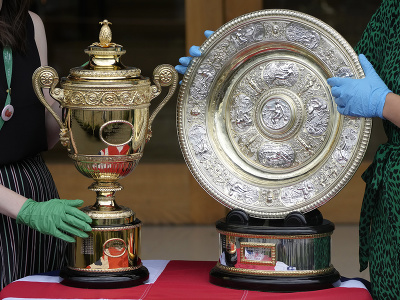 Trofeje pre víťazov Wimbledonu