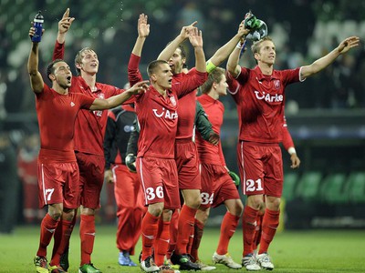 Hráči Twente po výhre nad Werderom 