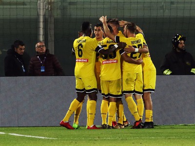 Jakub Jankto so spoluhráčmi oslavuje gól Udinese