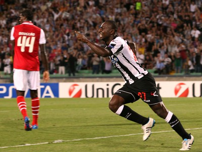 Pablo Armero sa raduje z gólu