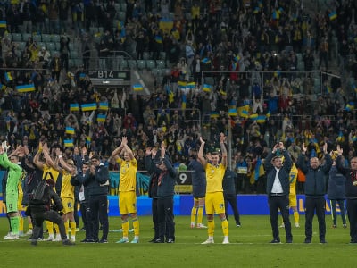 Hráči Ukrajiny oslavujú postup na EURO 2024 
