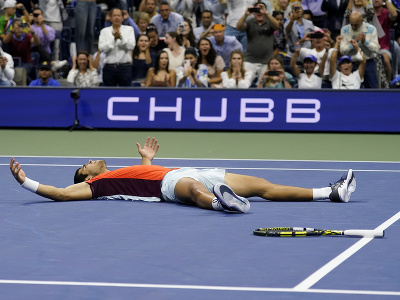 Španielsky tenista Carlos Alcaraz triumfoval v mužskej dvojhre na US Open a získal prvý grandslamový titul v kariére.