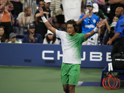 Čínsky tenista Č'-čen Čang sa raduje zo životného triumfu na US Open