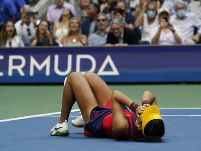 Britská tenistka Emma Raducanuová sa stala víťazkou ženskej dvojhry na grandslamovom turnaji US Open
