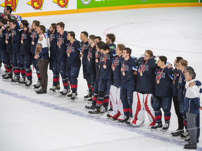 Hokejisti USA sa tešia z bronzu