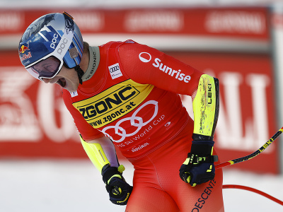 Švajčiar Marco Odermatt v cieli pretekov super-G