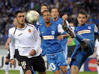 Victor Ruiz, Daniel Pudil a Jose Nadson