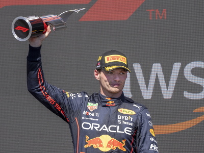 Max Verstappen oslavuje triumf na Veľkej cene Kanady