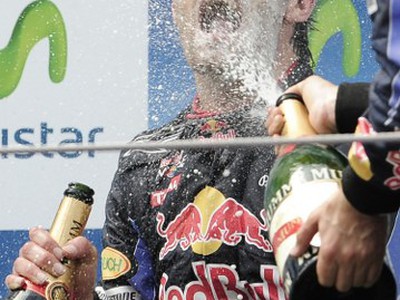 Mark Webber oslavuje víťazstvo VC Španielska