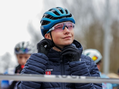Slovenská reprezentantka Viktória Chladoňová získala bronzovú medailu v kategórii junioriek na majstrovstvách sveta v cyklokrose v českom Tábore