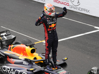 Max Verstappen a jeho víťazné oslavy po triumfe na Veľkej cene Monaka
