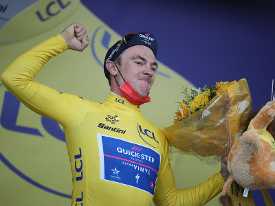 Yves Lampaert sa po prvej etape obliekol do žltého dresu