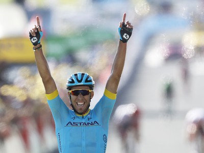 Omar Fraile Matarranz a jeho víťazná radosť v cieli 14. etapy