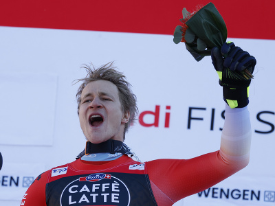 Švajčiarsky lyžiar Marco Odermatt triumfoval v zjazde Svetového pohára vo Wengene