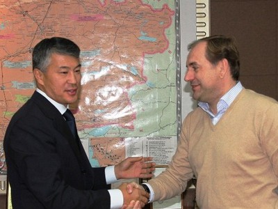 Vladimír Weiss podpísal zmluvu s Kajratom