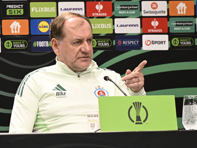 Tréner ŠK Slovan Bratislava Vladimír Weiss