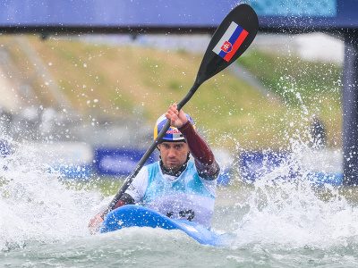 Na snímke slovenský vodný slalomár Jakub Grigar v trialovej jazde počas pretekov v kategórii kajak cross na majstrovstvách Európy vo vodnom slalome vo francúzskom Vaires-sur-Marne 