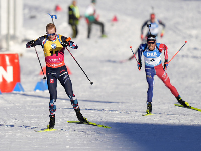 Johannes Thingnes Bö prichádza do cieľa vytrvalostných pretekov na MS v biatlone