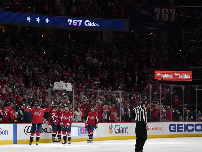 Alexander Ovečkin oslavuje 767 gól v zámorskej NHL