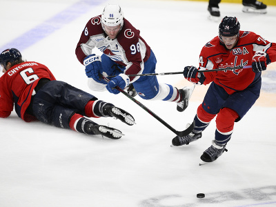Mikko Rantanen (Colorado) padá