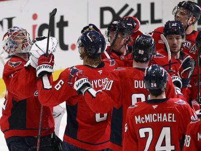 Víťazná radosť hokejistov Washingtonu Capitals
