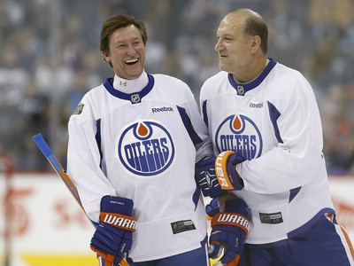 Wayne Gretzky a Dave Semenko 