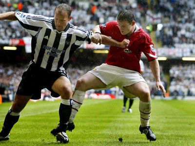 Alan Shearer a Wayne Rooney