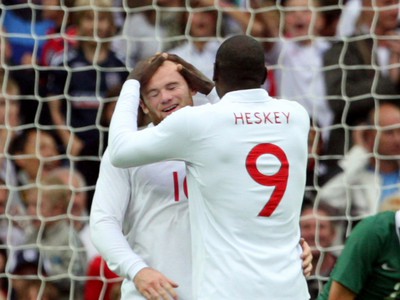Wayne Rooney a Emil Heskey