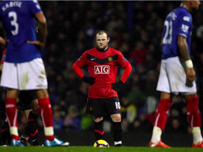 Trojgólový strelec Wayne Rooney