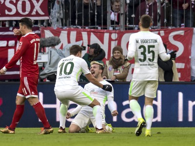 Max Kruse, Jerome Gondorf a Maximilian Eggestein oslavujú gól Werderu