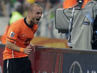 Wesley Sneijder sa chcel o svoju radosť podeliť s každým