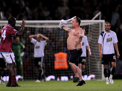 Výtržnosti fanúšikov pri zápase West Ham a Milwall, 25.8.2009