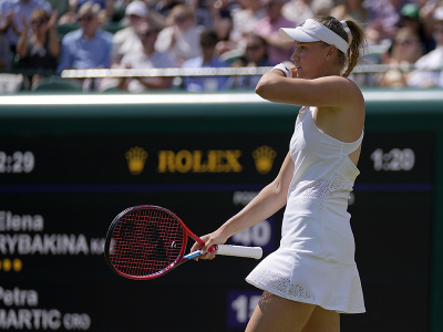 Jelena Rybakinová oslavuje postup do štvrťfinále