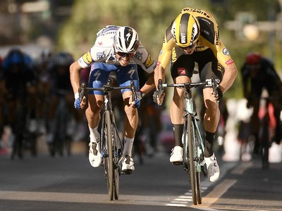 Wout Van Aert zdolal vo finiši Juliana Alaphilippea