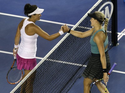 Eugenie Bouchardová a Casey