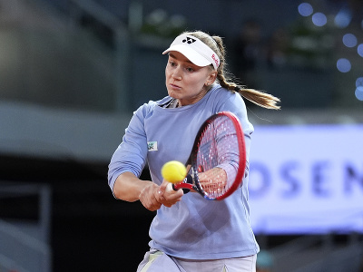 Jelena Rybakinová počas semifinále turnaja WTA v Madride