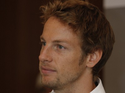 Button: Hlavne dokončiť preteky