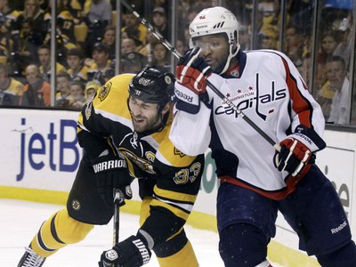 Zdeno Chára a Joel Ward