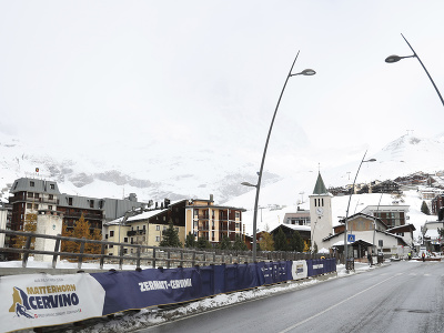 Na snímke pohľad na lyžiarske stredisko Zermatt vo Švajčiarsku